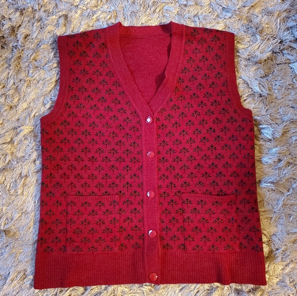 Vintage red knit grandpa sweater vest with metallic thread size medium - Picture 2 of 8